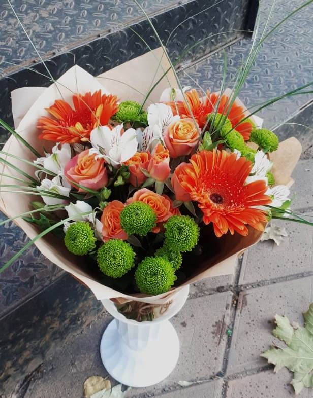 Букет цветов из: Герберы, Хризантемы, Альстромерии и Розы в Кондрово
