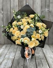 Букет цветов из:  Розы и Лизиантусы в Кондрово