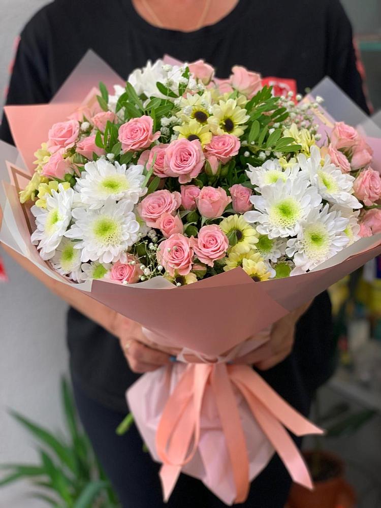 Букет цветов из: Розы и Хризантемы в Кондрово