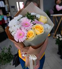 Букет цветов из:  Герберы, Розы и Хризантемы в Кондрово