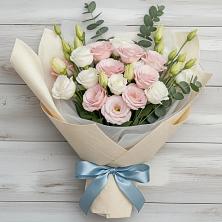 Букет цветов из:  Лизиантусы в Кондрово