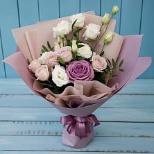 Букет цветов из:  Розы и Лизиантусы в Кондрово