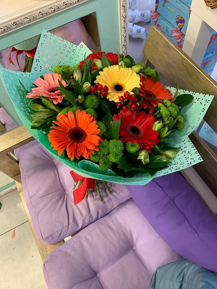 Букет цветов из: Герберы, Хризантемы и Альстромерии в Кондрово
