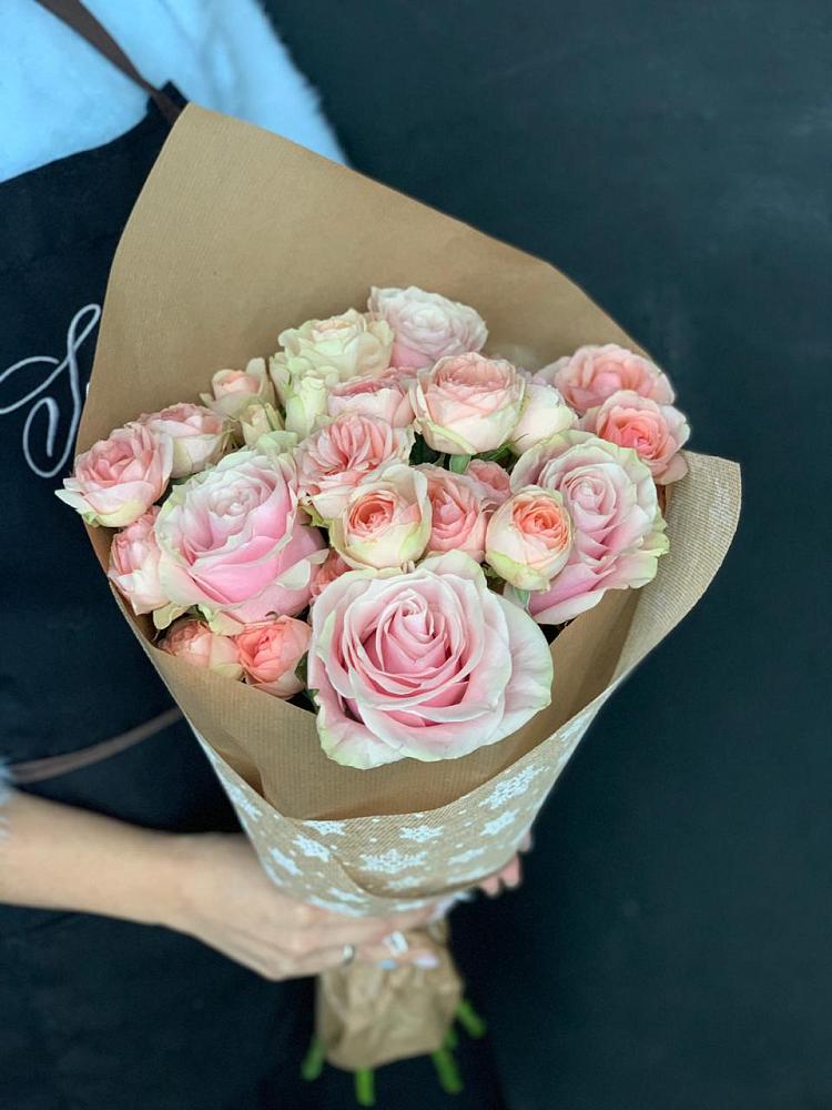 Букет цветов из: Хризантемы и Розы в Кондрово