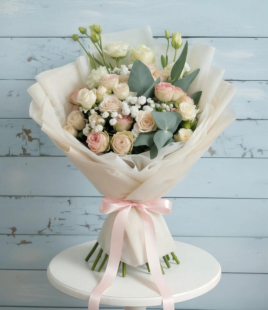 Букет цветов из: Розы и Лизиантусы в Кондрово