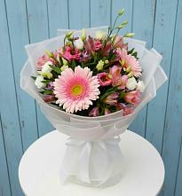 Букет цветов из:  Герберы, Альстромерии и Лизиантусы в Кондрово