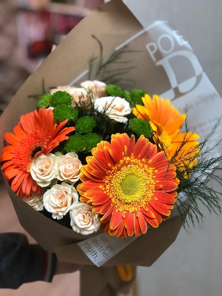 Букет цветов из: Герберы, Хризантемы и Розы в Кондрово