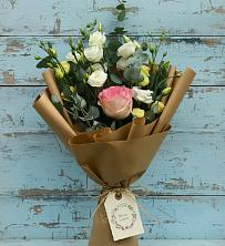 Букет цветов из:  Розы и Лизиантусы в Кондрово